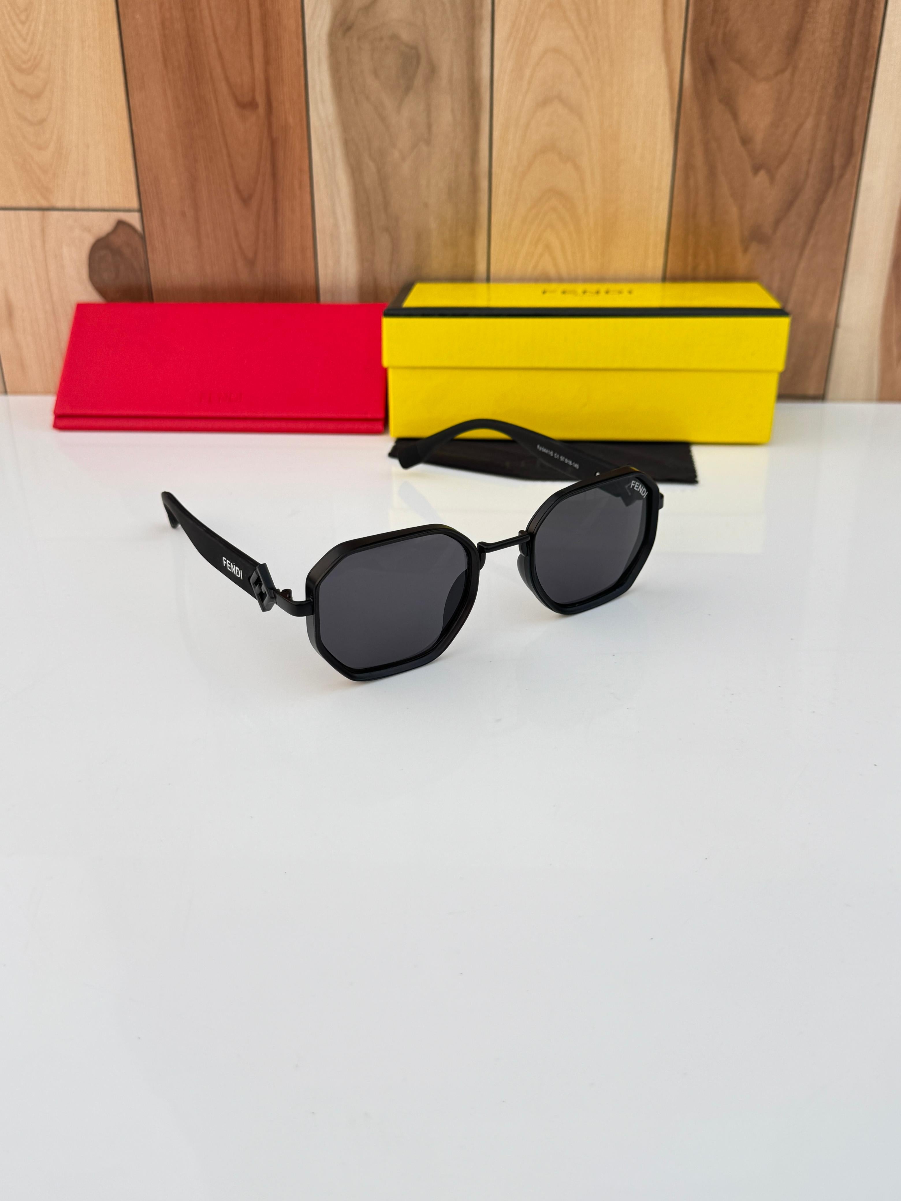 FEND_i 441 – Sunglasses