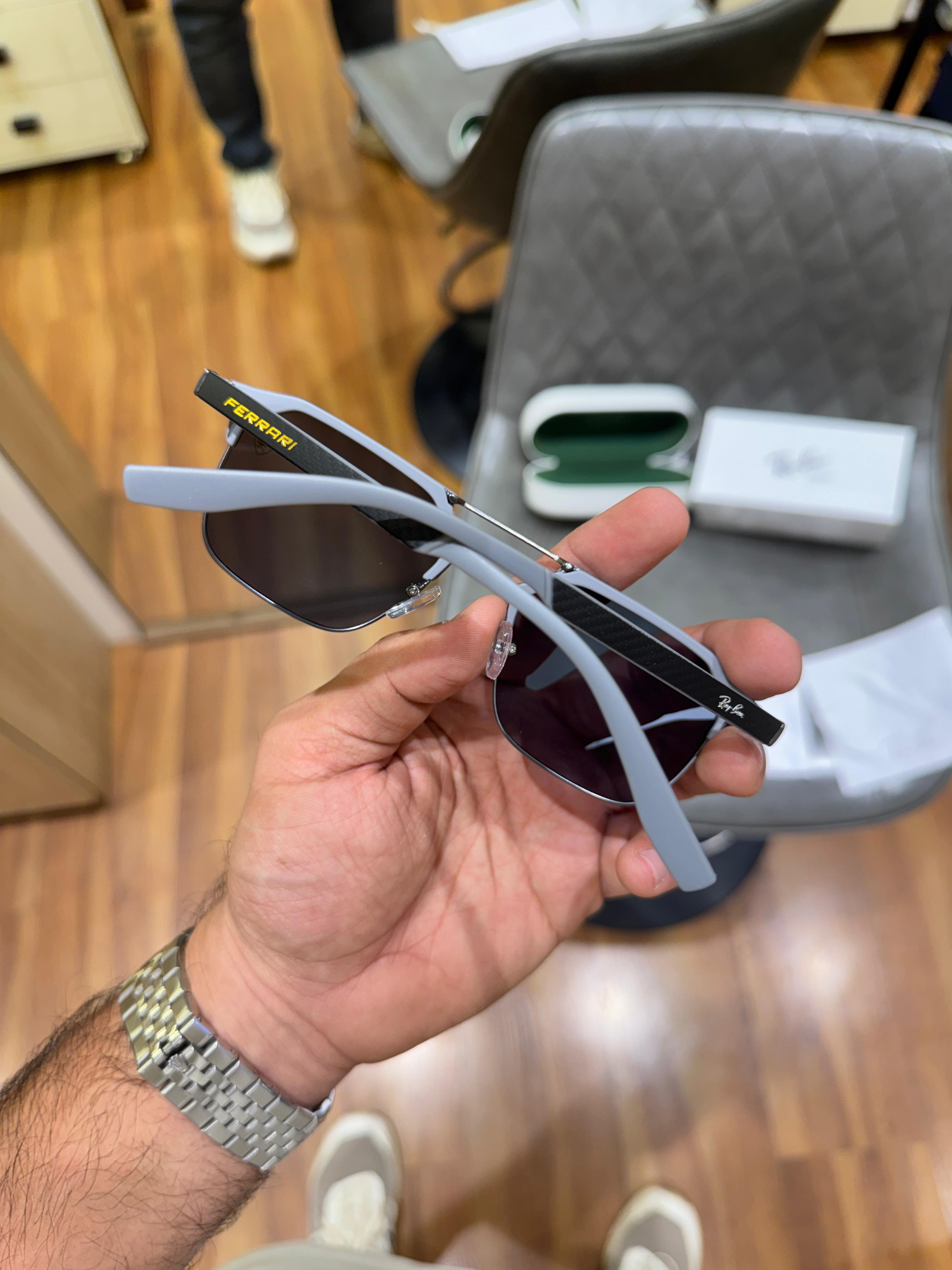 Ray-Ban Ferrari 04 – Grey & Black