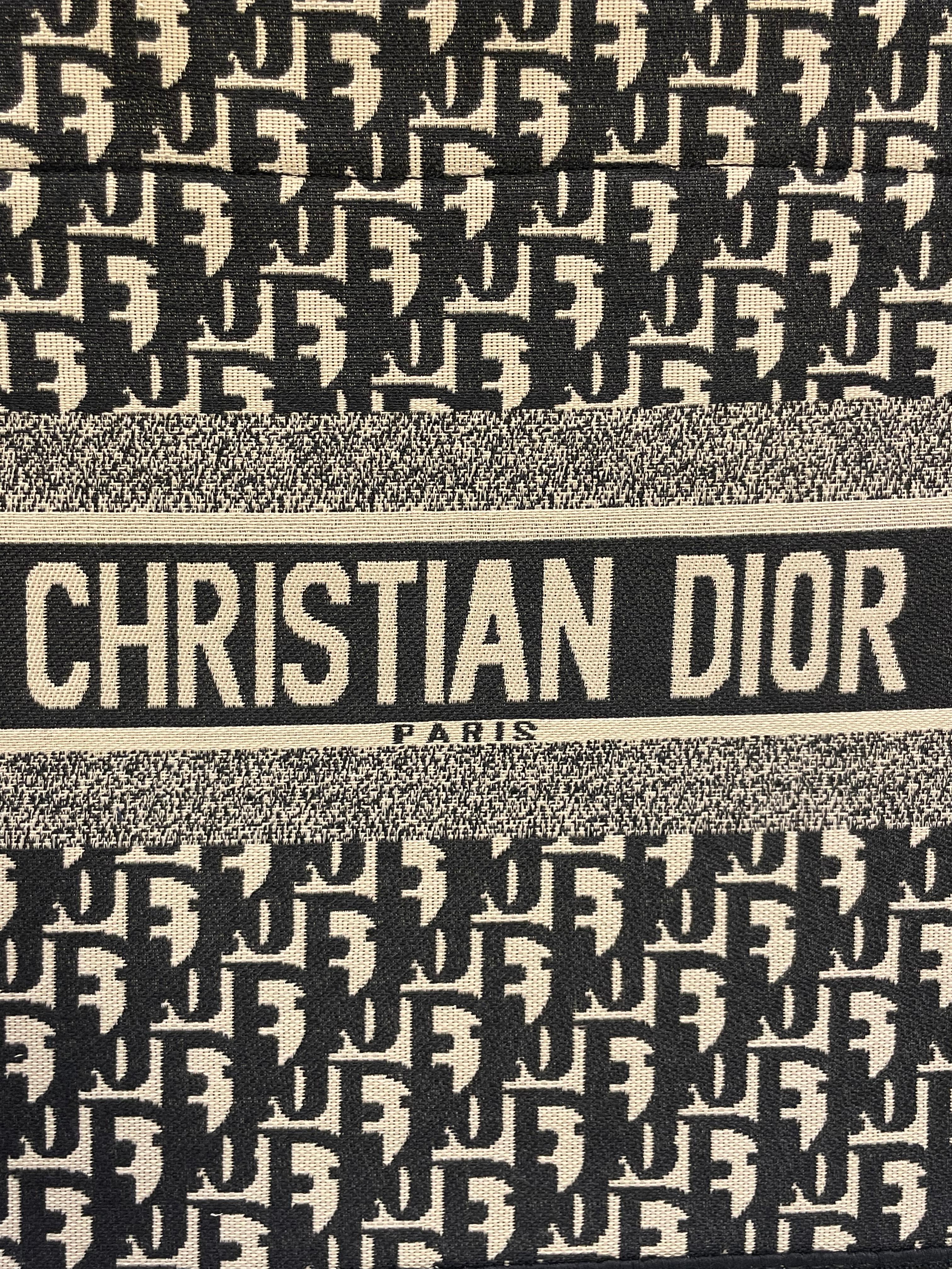 Dio_R Book Tote – Oblique Jacquard