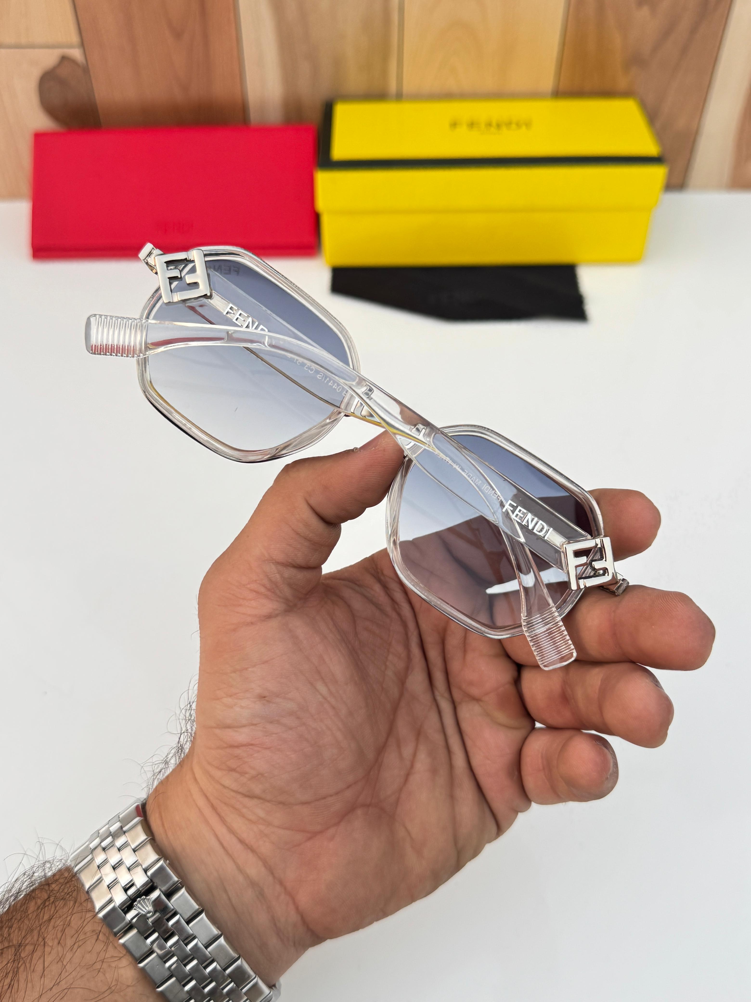 FEND_i 441 – Sunglasses