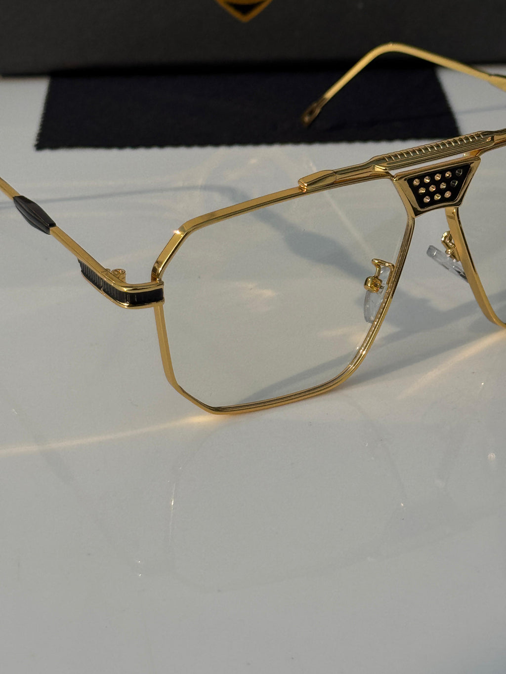 DITA 9090 – Gold (Plano)