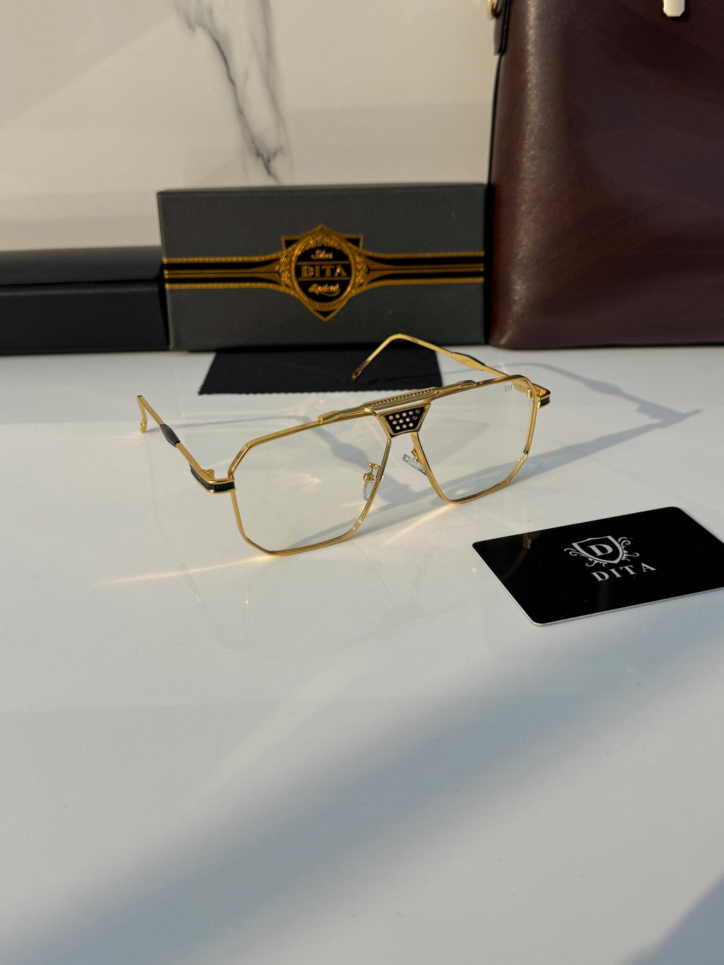 DITA 9090 – Gold (Plano)